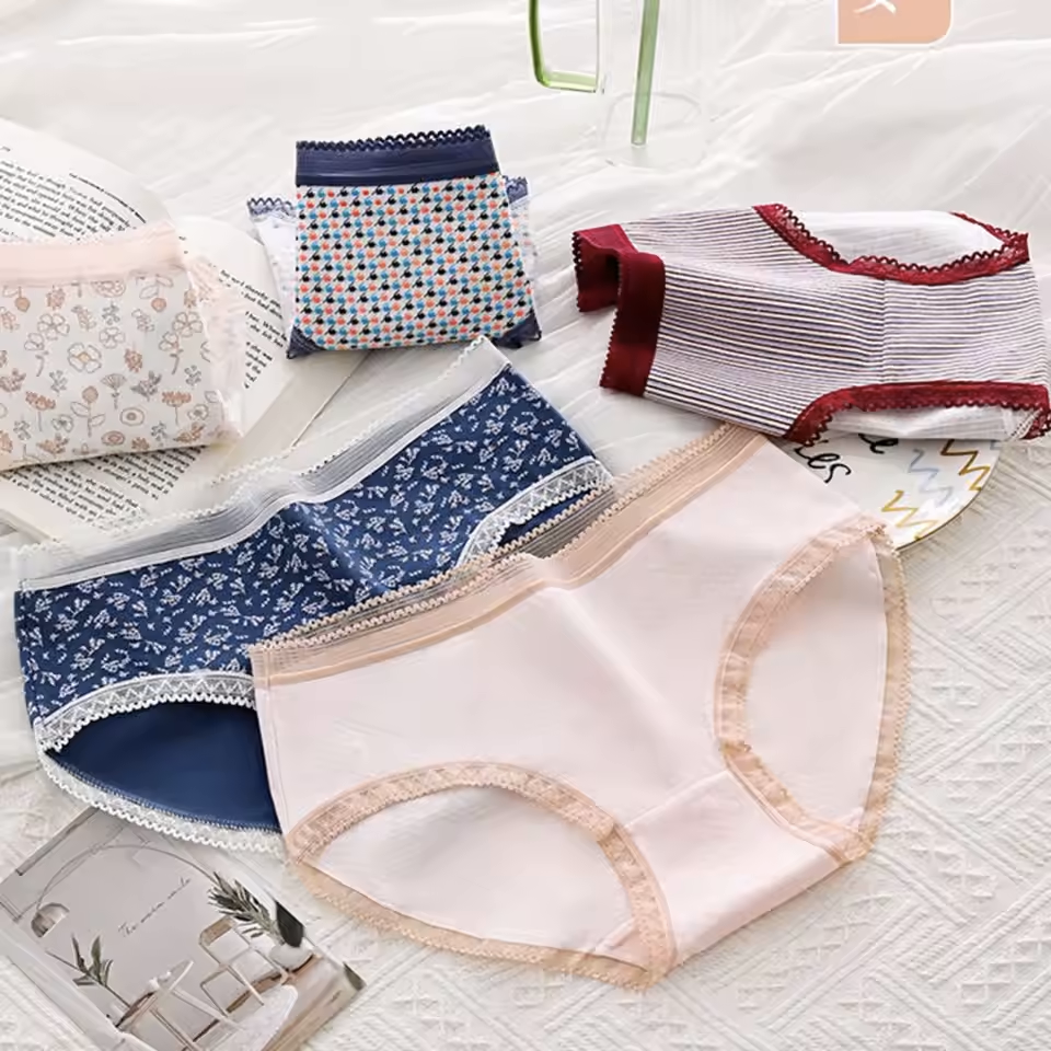 Pack of 5 Women’s Cotton Mid-Rise Panties – Trendy Prints & Breathable Fabric