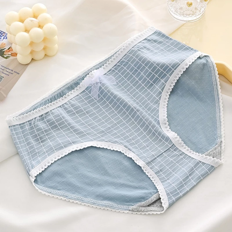 5-Pack Heart & Grid Pattern Cotton Briefs – Comfortable Daily Wear Underwear (Pack of 5)