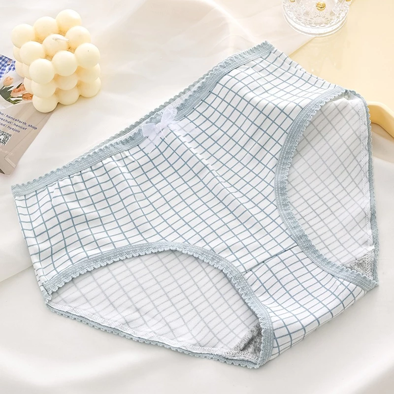 5-Pack Heart & Grid Pattern Cotton Briefs – Comfortable Daily Wear Underwear (Pack of 5)